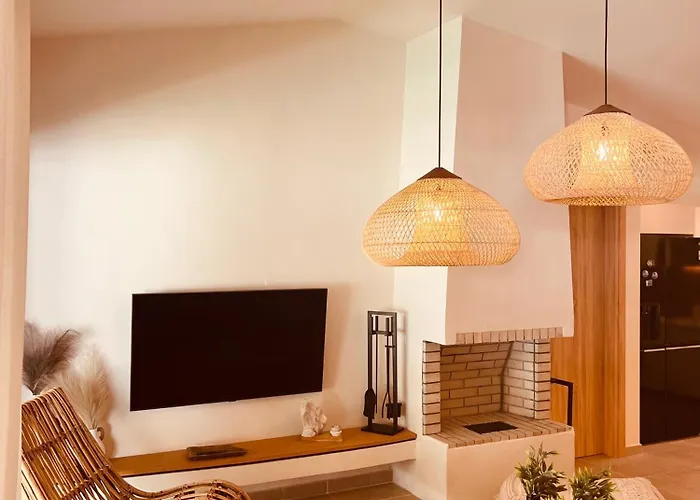 Villa Naya Pool & Garden View *