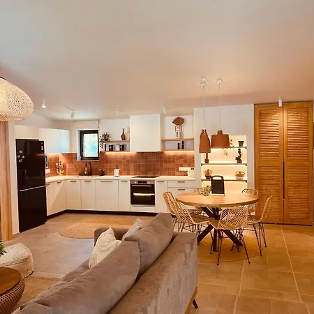 Villa Naya Pool & Garden View