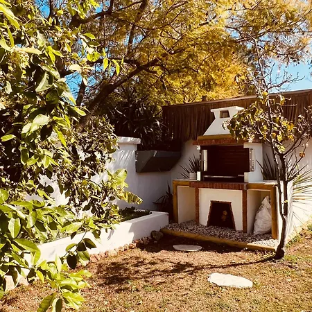 Naya Pool & Garden View Коскину